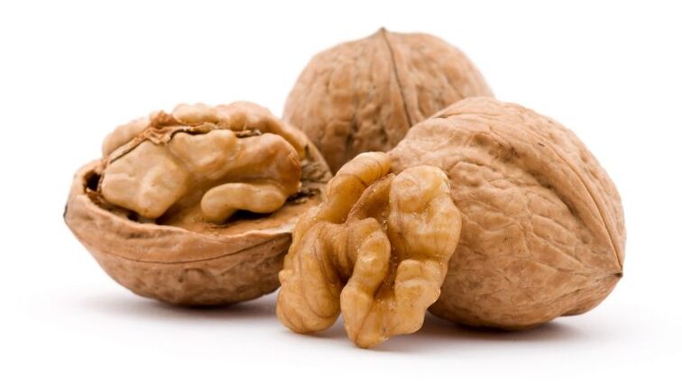 Walnuts - a product containing B vitamins